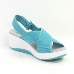 NWT - Clarks Women's Cloudsteppers Step Cali Cove Sandals in Turquoise - 10W